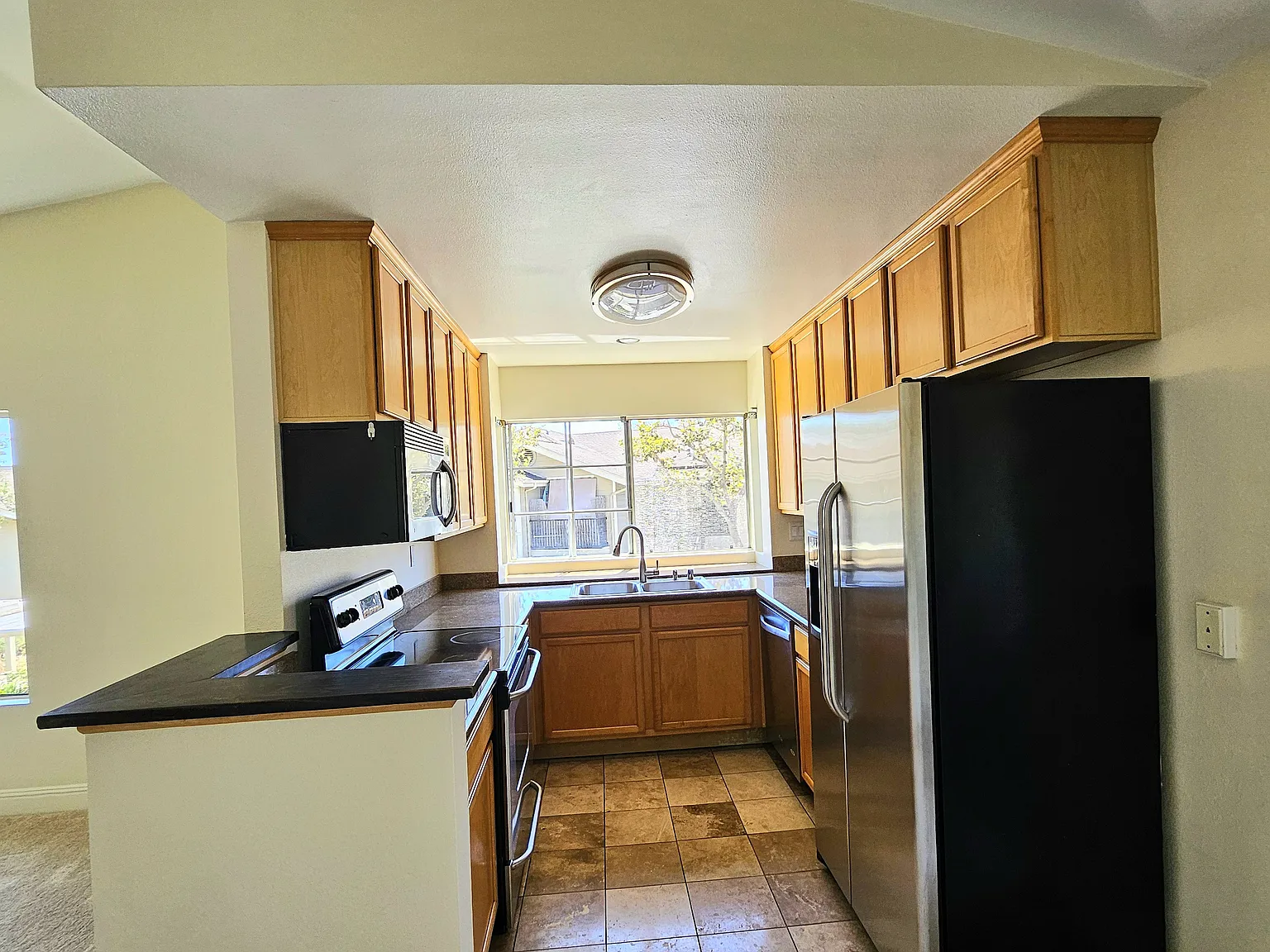 2 bed, 1022 sqft, $3,000 — Photo 4