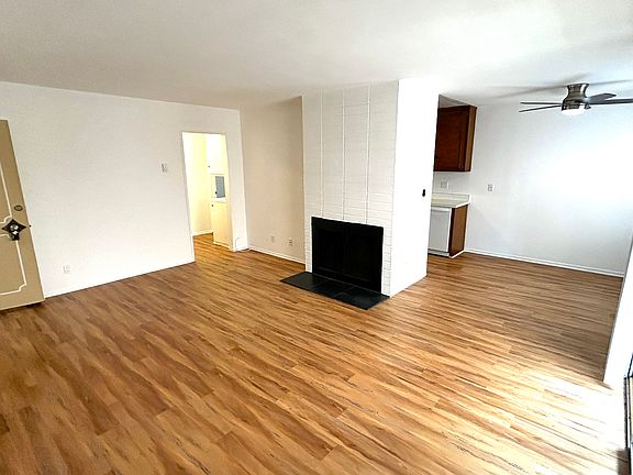 2nd image of 1220 Wellesley Ave #6