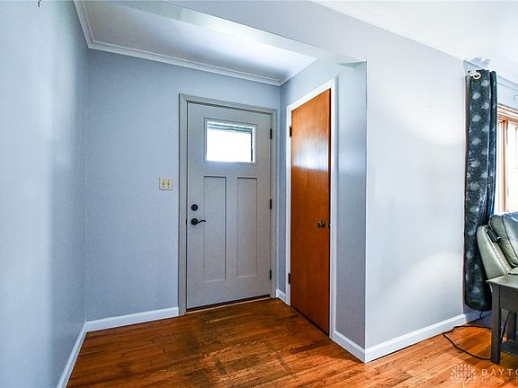 3rd image of 364 Winding Way