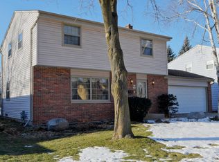 W66N409 Kennedy Ave, Cedarburg, WI 53012