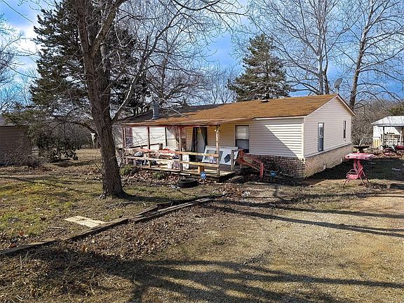 2nd image of 2412 Sioux Dr