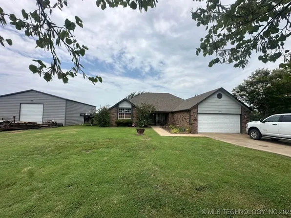 10922 E Canyon Oaks Blvd, Claremore, OK 74017