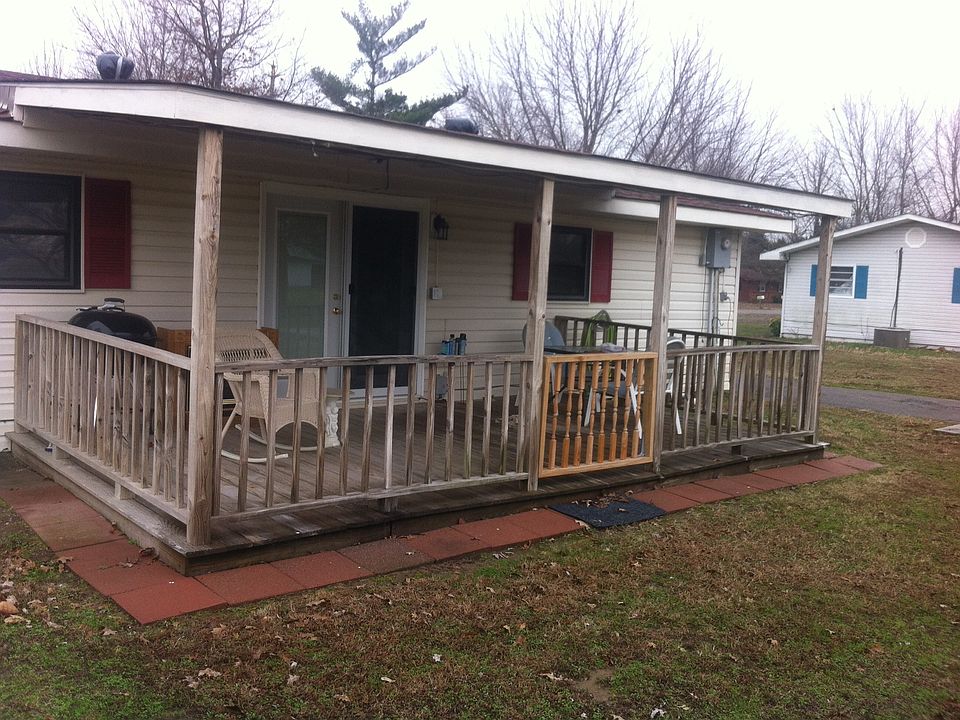 2nd image of 39407 Freda Dr