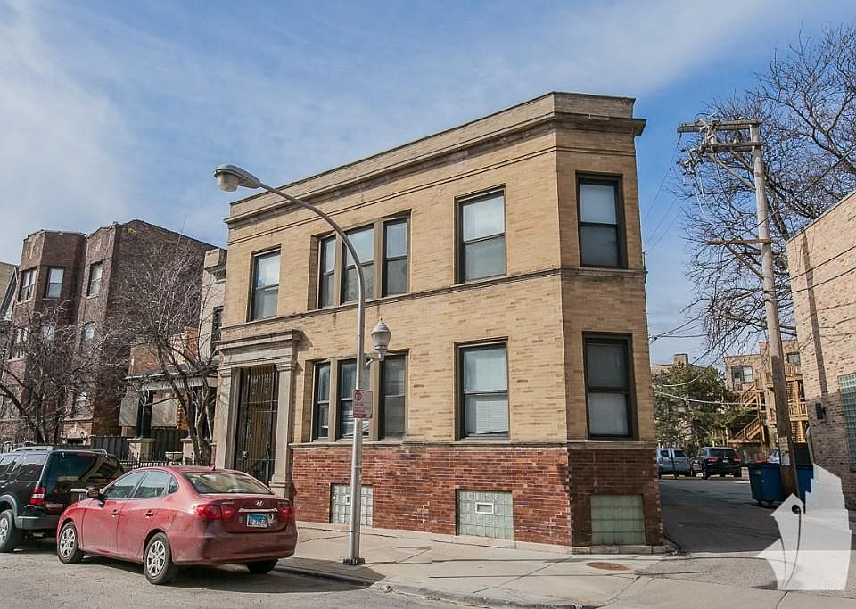 1st image of 720 W Oakdale Ave
