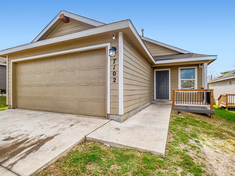 7102 Satellite Dr — Photo 25