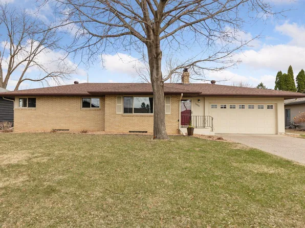 2054 Patricia St, Mendota Heights, MN 55120