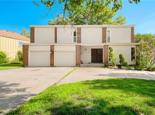 9803 Colony Pl, Kansas City, MO 64131