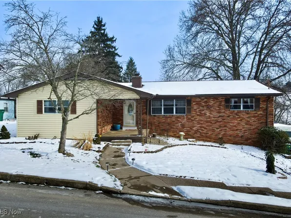 34 Valley View Dr, Vienna, WV 26105