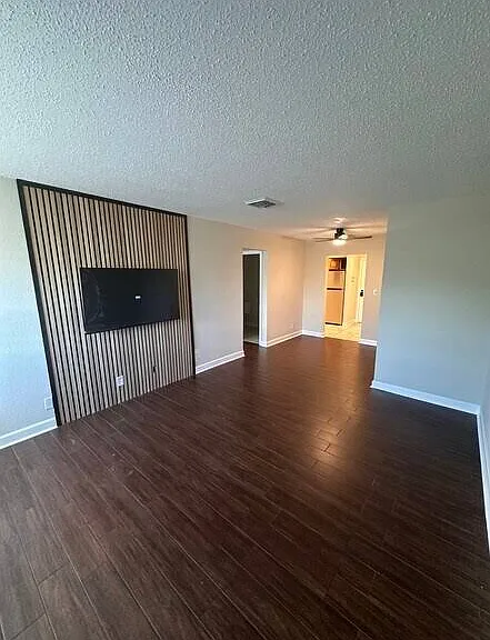 3333 NE 33rd St #101 — Photo 1