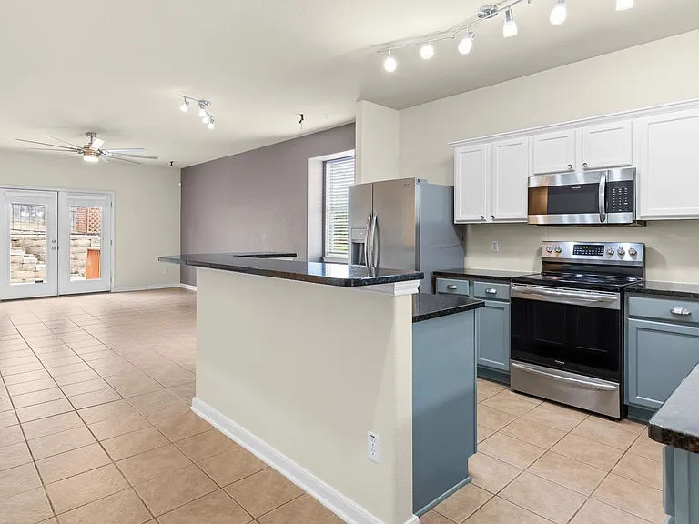 6730 Nora Vista Way — Photo 4