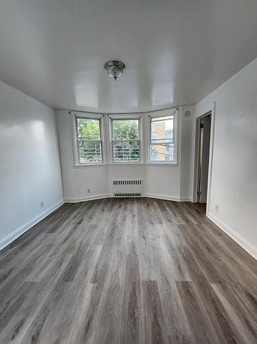 1st image of 123 Convent Pl