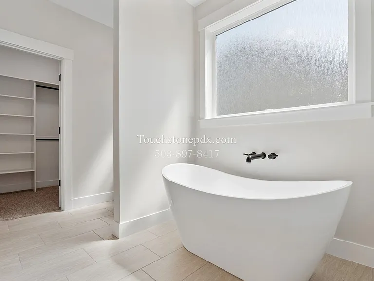 740 Jordan Elizabeth Ave SE — Photo 27