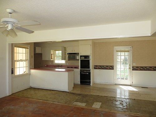3rd image of 4420 31st Ave E