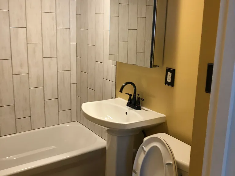 1454 N Franklin Pl #A — Photo 6