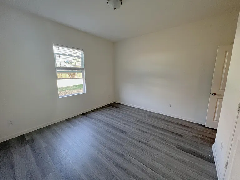 1806 Washington St — Photo 8