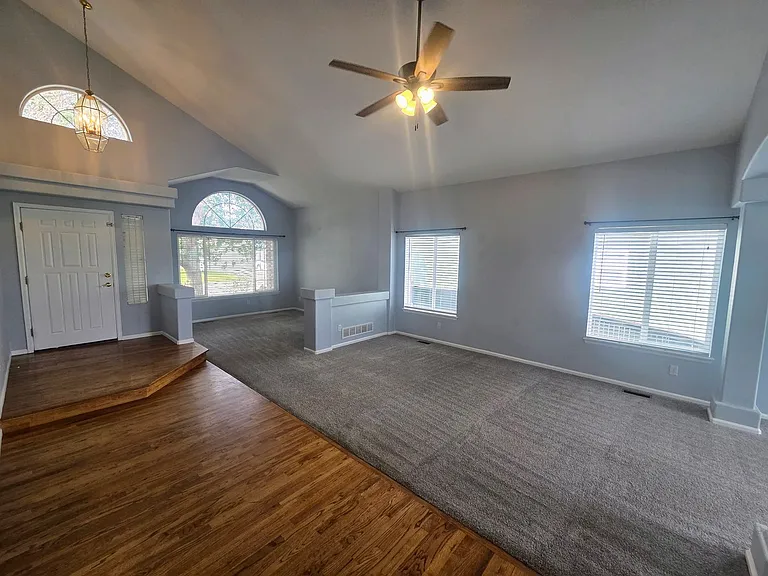 10232 Jill Ave — Photo 7