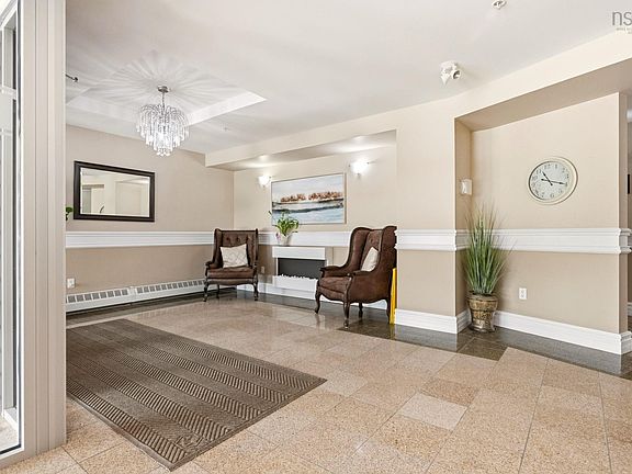 4th image of 87 Pebblecreek Cres #111