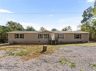 111 Hatcher Valley Rd, Horse Cave, KY 42749