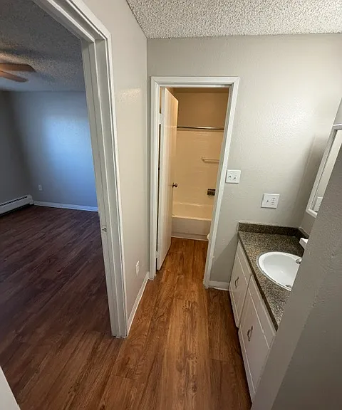 Crestview Apartments — Photo 57