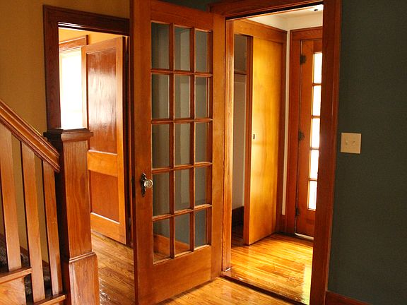 Foyer Closet and Entry