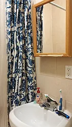 Rented by R New York