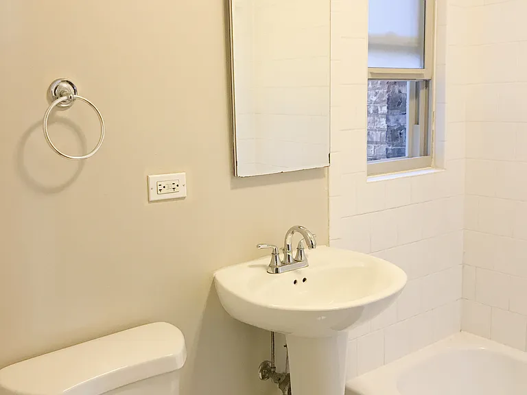1931 Grove Ave #101 — Photo 11