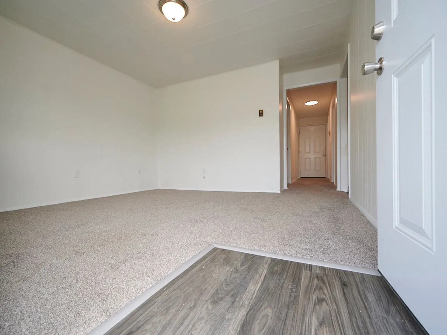 Come Check Out These Newly Renovated 1 Bedroom Apartments Only $795 A Month! — Photo 3