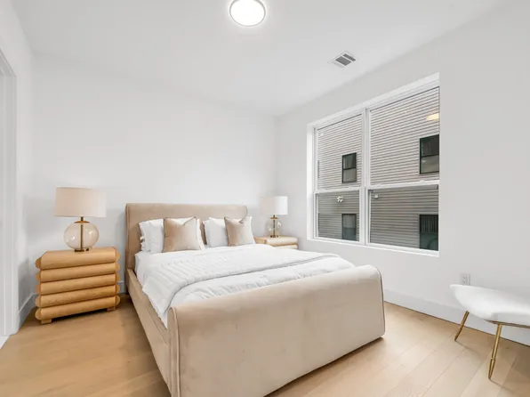 649 38th Street image 16 of 29