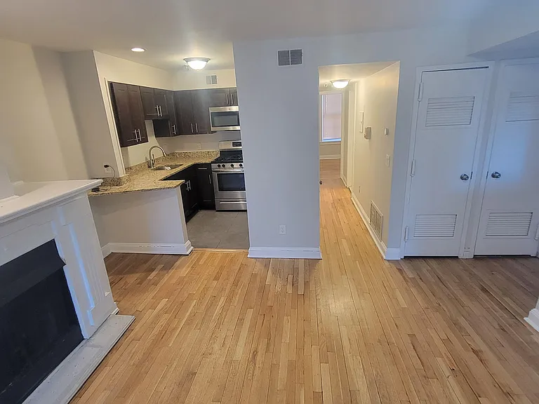 157 Wayne St #157 — Photo 2