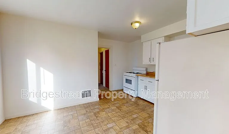 1413 Old Lane Ave #3 — Photo 2