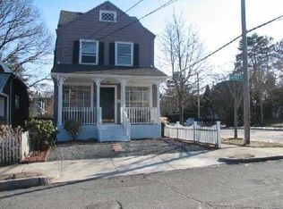 48 Arnold Ave, Cranston, RI 02905