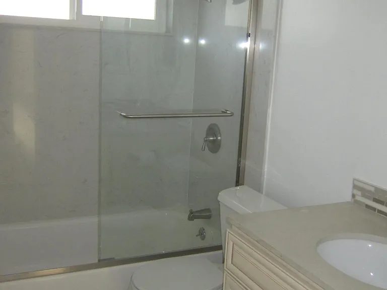 43122 Mayfair Park Ave — Photo 4
