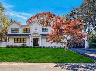 9 Chestnut Rd, Manhasset, NY 11030