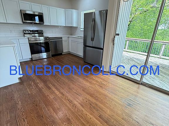 3rd image of 10408 E 45th Ter