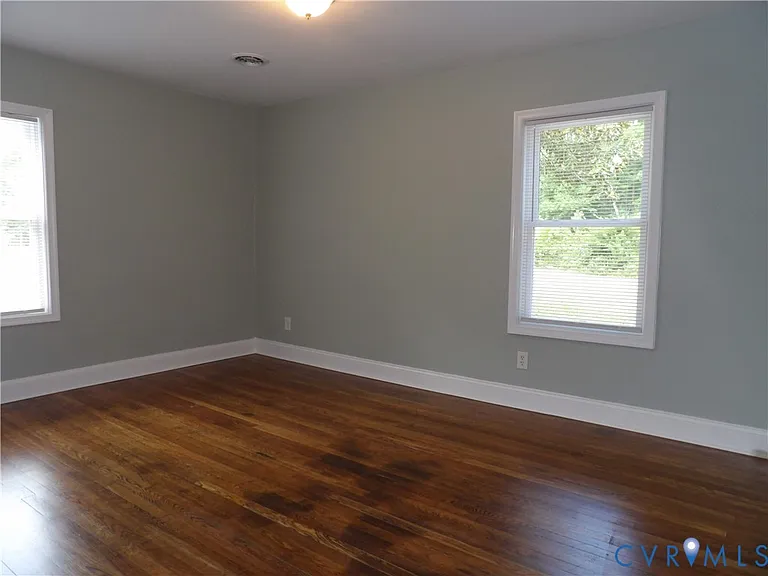 1000 E Washington St — Photo 16