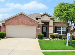 711 Cliffmere Dr, Arlington, TX