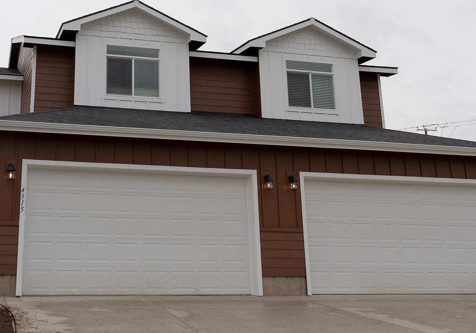 3 bed, 2.5 bath, 1440 sqft, $2,295 — Photo 1