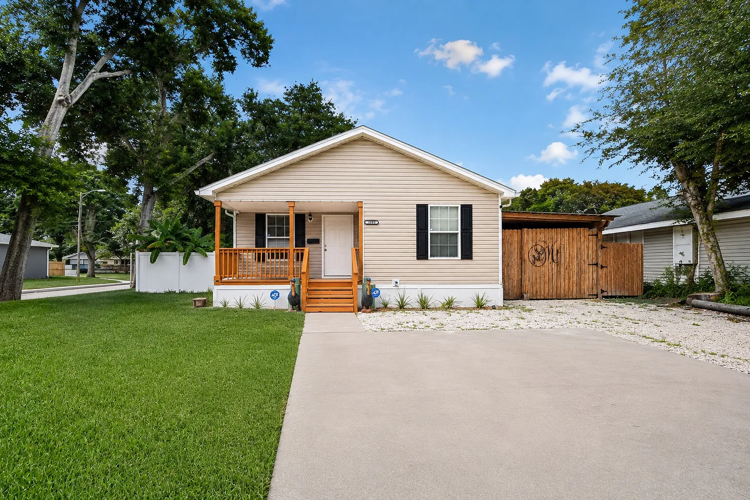 4 bed, 1248 sqft, $2,500 — Photo 2