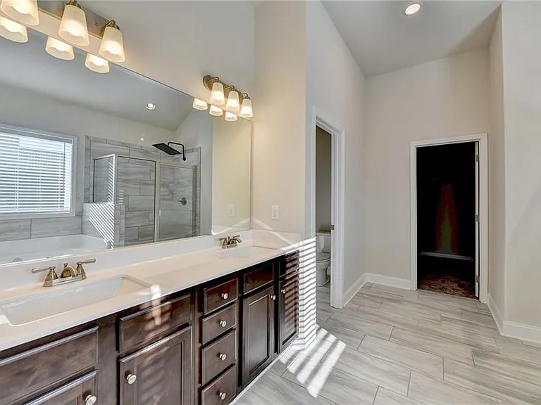 1622 Dover Creek Ln — Photo 41