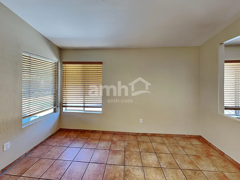 720 S Ithica St — Photo 9