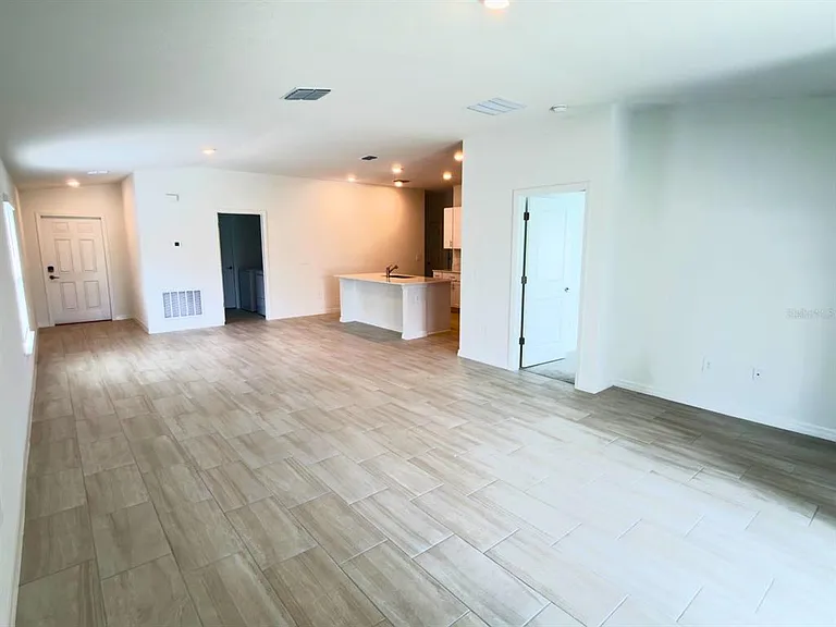 2318 Allium Roseum Ln — Photo 6