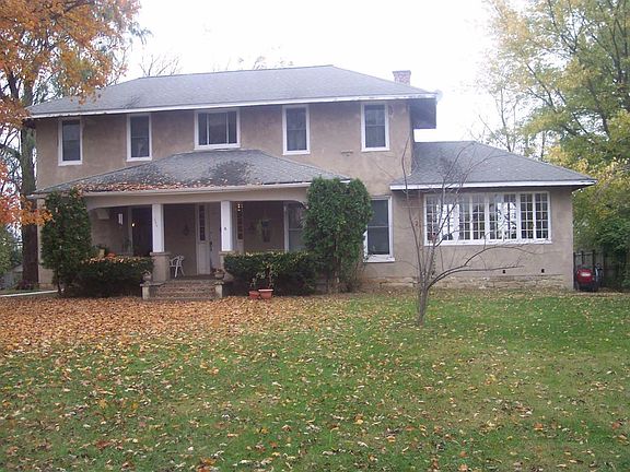 2nd image of 244 W Walnut St