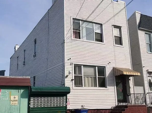 54-36 Nurge Ave #A, Maspeth, NY 11378