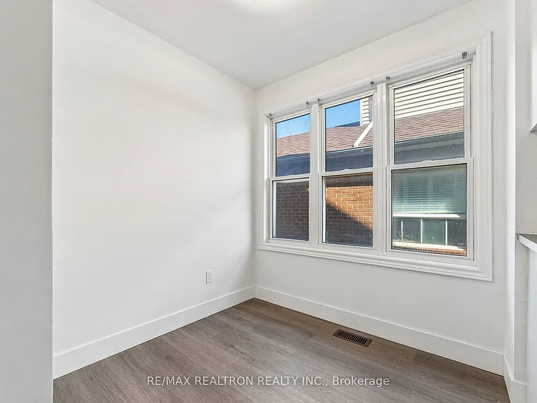 409 Cobblehill Dr — Photo 11