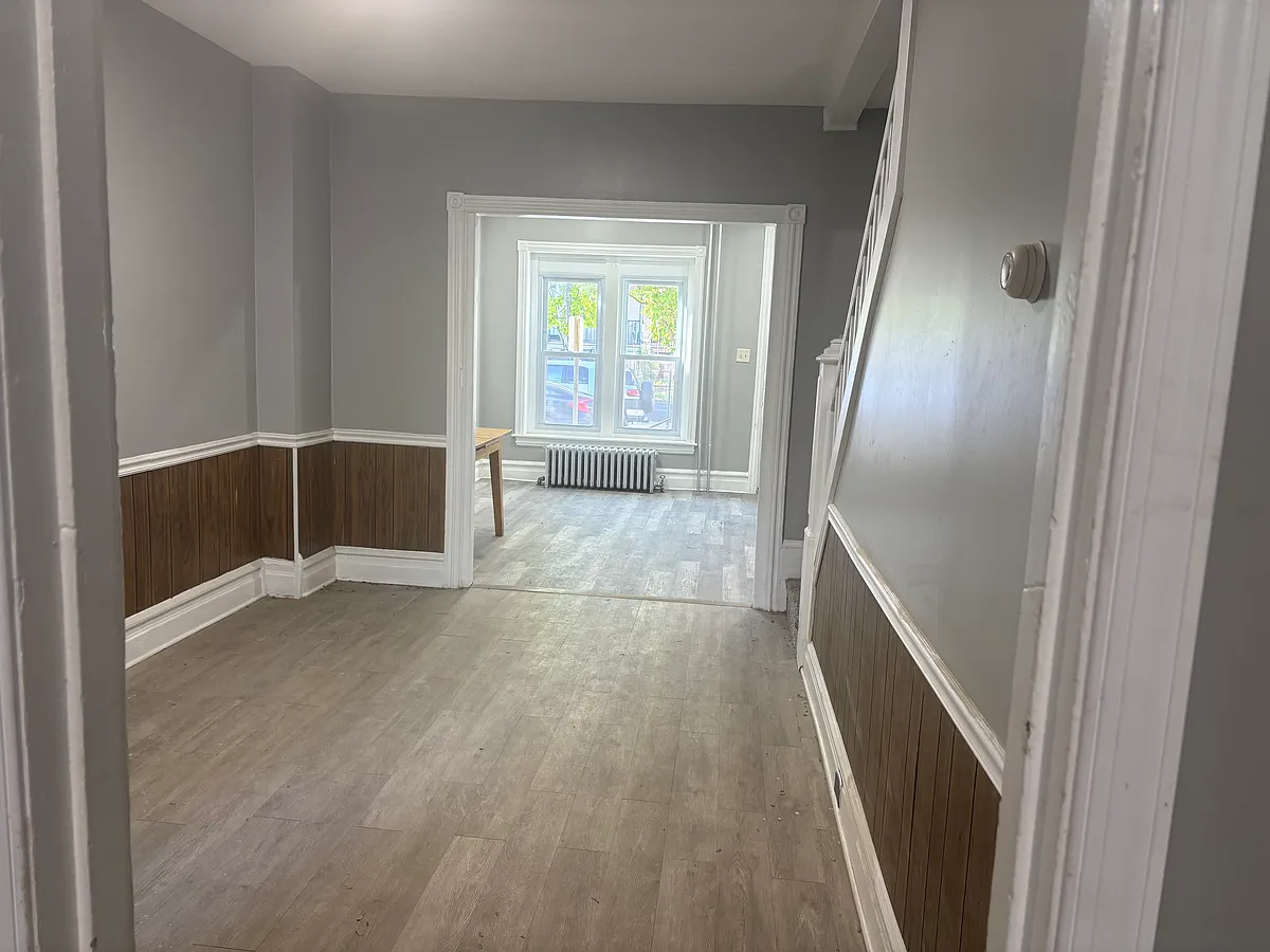 Building Photo - 384 W Gordon St #1
