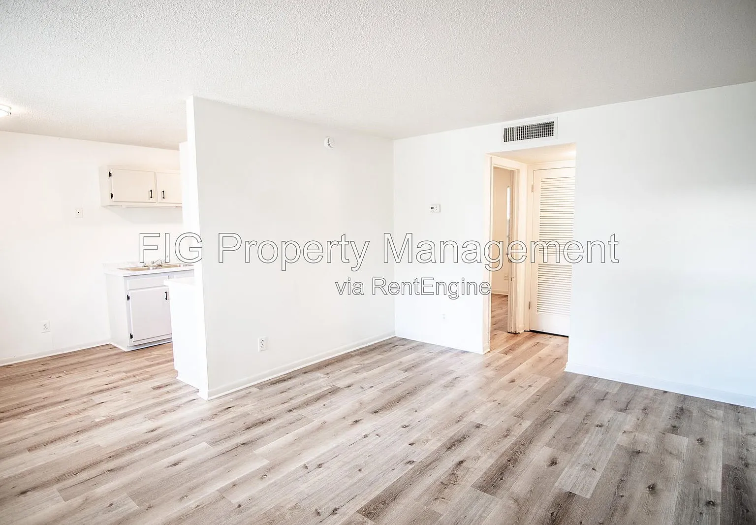1 bed, 1.0 bath, 700 sqft, $895 — Photo 1