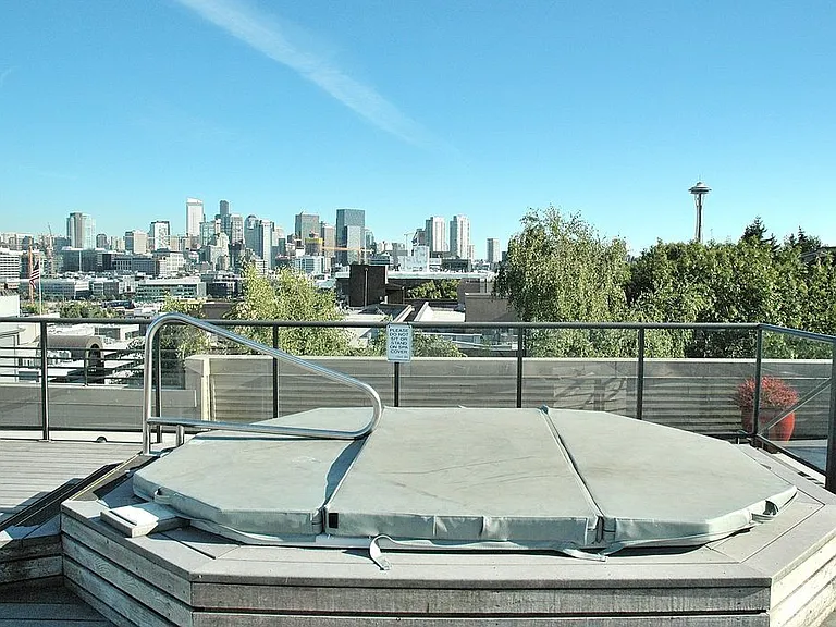 1504 Aurora Ave N #511 — Photo 13