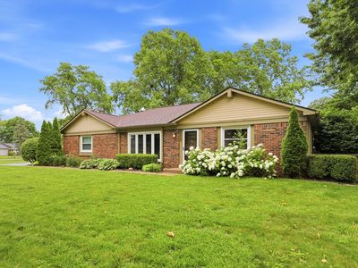 8035 Vineyard Dr, Indianapolis, IN, 46260