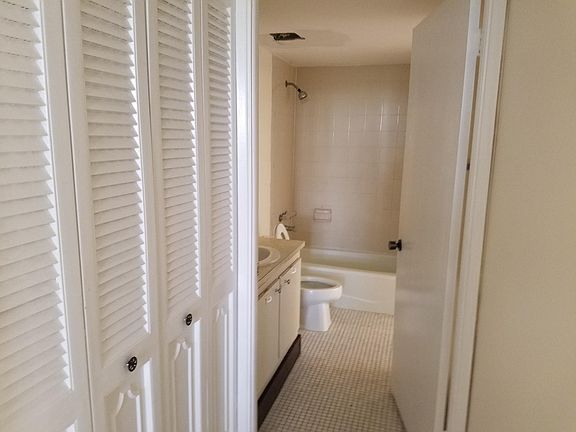 2nd image of 1250 NW 126th St