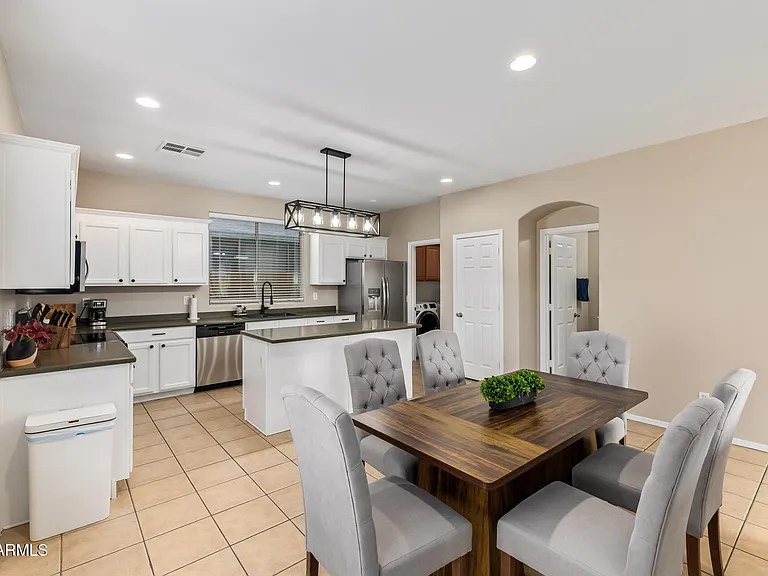 3143 S Southwind Dr — Photo 8